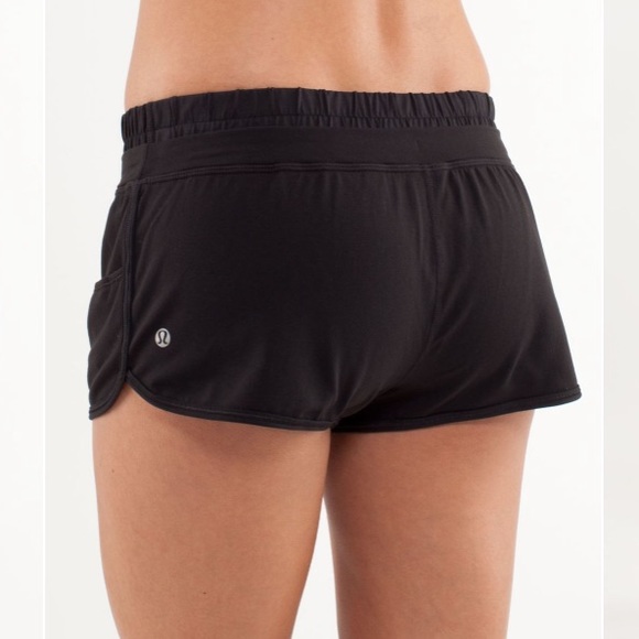 🍁50% Off Sale 🍁 Lululemon Strength and Tone Short - Picture 3 of 13